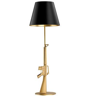 Flos Gun Collection by Philippe Starck. La lampada con il grilletto