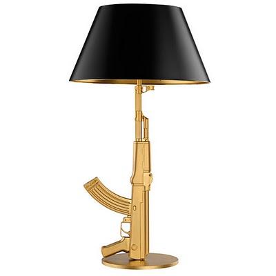 Flos Gun Collection by Philippe Starck. La lampada con il grilletto