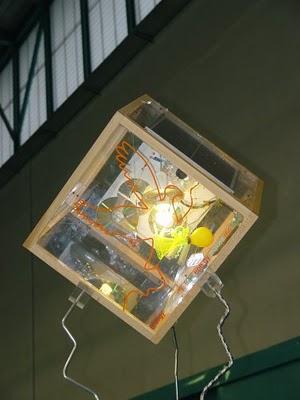 La Firefly di Fulvio Valsecchi, una lampada che potrebbe produrre energia invece di consumarla...