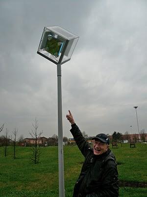 La Firefly di Fulvio Valsecchi, una lampada che potrebbe produrre energia invece di consumarla...