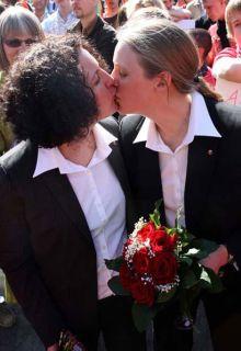 Matrimonio Gay, la Corte Costituzionale Si Aggiorna