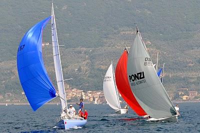 MAGGIO IN VELA SUL GARDA MAGGIO IN VELA SUL GARDA