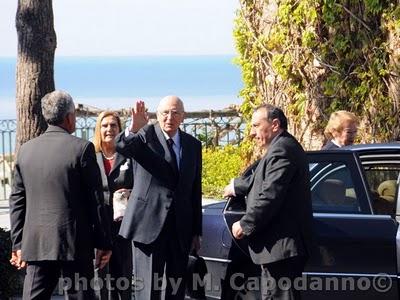 POSITANO: Il presidente Napolitano saluta Positano...