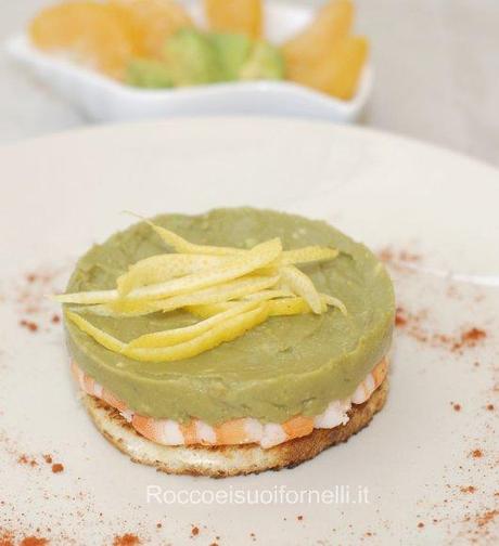 Crostone con gamberi e mousse di avocado