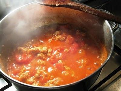 Ricetta Notte folle a Manhattan......Primo piatto: Croxetti filanti al sugo di salsiccia Ricetta Notte folle a Manhattan......Primo piatto: Croxetti filanti al sugo di salsiccia