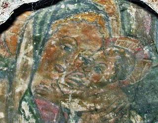 Madonna ed affreschi (nascosti) nel coro