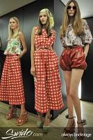 Immagini dal backstage D&G; Donna p/e 2011 by @Swide Immagini dal backstage D&G; Donna p/e 2011 by @Swide