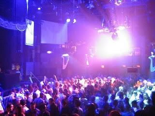 Discoteche, dove il cerchio si chiude. Discoteche, dove il cerchio si chiude.