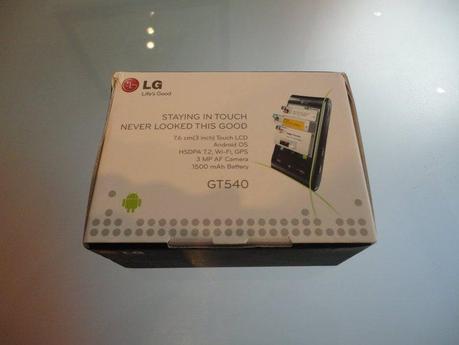 LG Optimus GT540: foto e unboxing by YourLifeUpdated