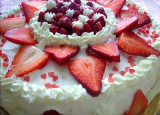 TORTA FRAGOLE E PANNA