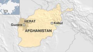 Autobomba davanti a un ufficio governativo sulla strada per Herat, in Afghanistan: nove morti. Uno dei killer suicidi era forse una donna