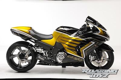 Kawasaki ZX-14 (ZZR 1400) 2012 by Roaring Toyz