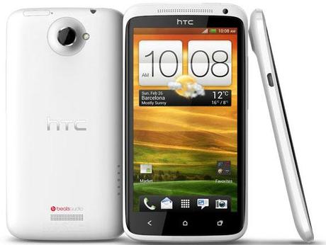 In vendita HTC One X principale avversario di iPhone 4S