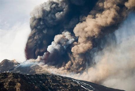 Gallery: Eruzione lampo dell'Etna: fumo in cielo e cenere‎