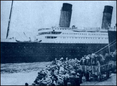 Titanic departure