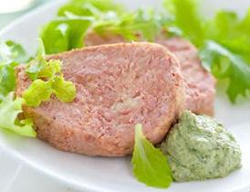 Ricetta del polpettone di tonno con salsa allo yogurt Ricetta del polpettone di tonno con salsa allo yogurt