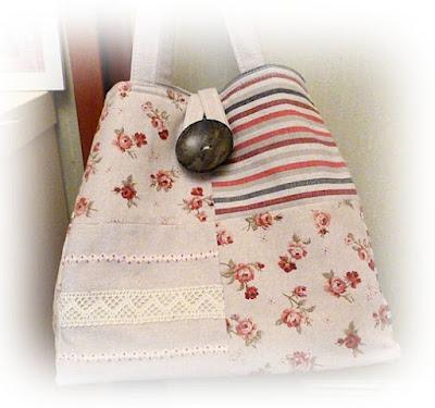 Cucito Creativo: un'altra borsa PORTATUTTO Cucito Creativo: un'altra borsa PORTATUTTO