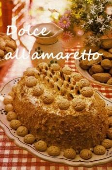 Dolce all'amaretto dolce,torta,amaretto,rum,sformare,freezer,mandorle,spumante