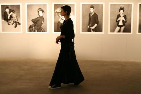 La petite veste noire // Il classico senza tempo della giacca in tweed rivive grazie a Karl Lagerfeld e Carine Roitfeld