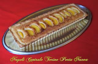 Frolla di Kamut con crema frangipane e pesche sciroppate