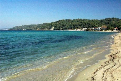 Persiani battuti da uno tsunami Persiani battuti da uno tsunami