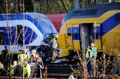 Amsterdam - scontro fra treni, 125 feriti, molti in condizioni gravi