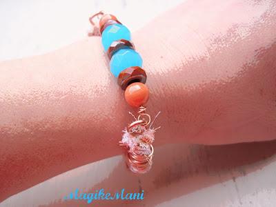 Eco-bracciali: un mix di colori e materiali Eco-bracciali: un mix di colori e materiali