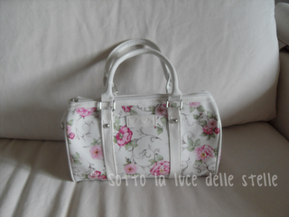 Moda - Oasap: Floral Print Padded Handle Cylinder Handbag