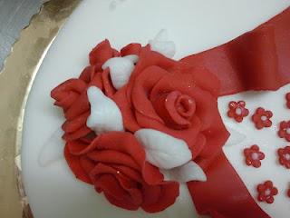 Torta con Rose Rosse