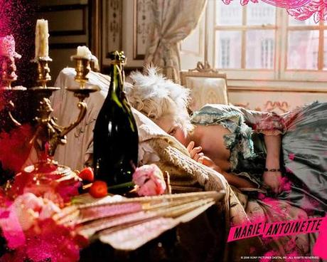 Marie-kirsten-dunst-marie-antoinette-wallpaper_1280x1024-1024x819