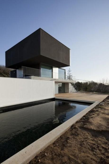 House in Portugal @ Macinhata by Nuno Brandao Costa