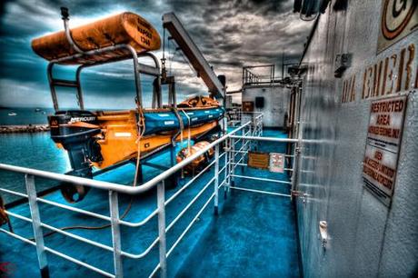 Naples rescue boat f/9, 1/200 sec., ISO 100, 10mm (HDR)
Last...