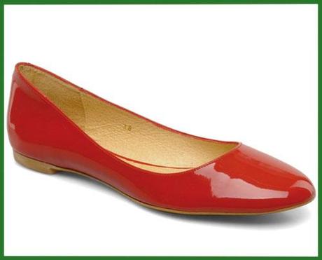 Iniziano gli Europei di calcio 2012 ballerine