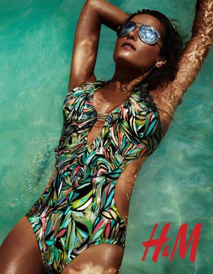 ♥♥ Isabeli Fontana for H&M; Swimwear  Collection Ad Campaign ♥♥