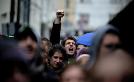 BOSNIA: “Vogliamo sapere”, gli studenti bosniaci infiammano il paese