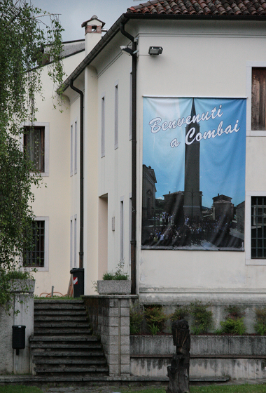 Combai Combai