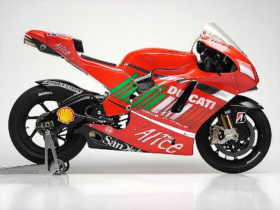 Ducati D16 C.Stoner Valencia 2007 by Max Moto Modeling