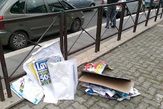 Alberi e fiori al posto dei cartelloni Alberi e fiori al posto dei cartelloni