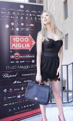 Martina Stella in Dolce & Gabbana madrina alle Mille Miglia 2012