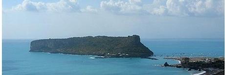 Nessuna speranza per il sub rimasto bloccato in una grotta sui fondali di Praia a Mare Nessuna speranza per il sub rimasto bloccato in una grotta sui fondali di Praia a Mare