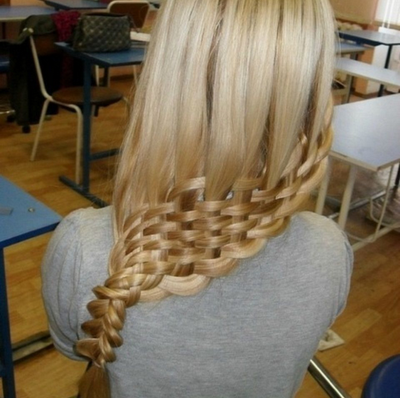 BRAIDED HAIR