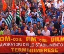 Fiat Termini Imerese: operai bloccano via Dante a Palermo.