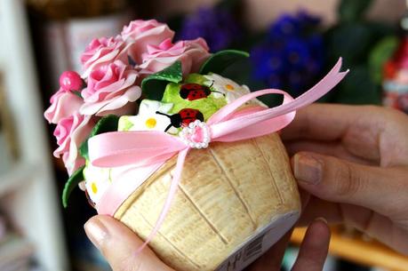 Vasetto in pasta di mais - maize dough roses vase