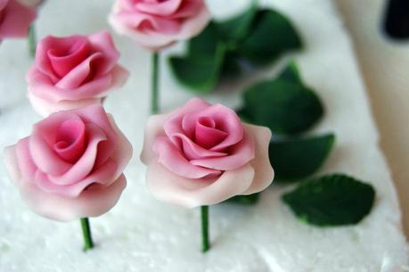 Vasetto in pasta di mais - maize dough roses vase