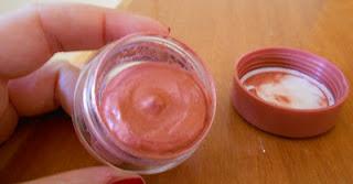 Essence soufflè touch blush Essence soufflè touch blush