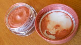 Essence soufflè touch blush Essence soufflè touch blush