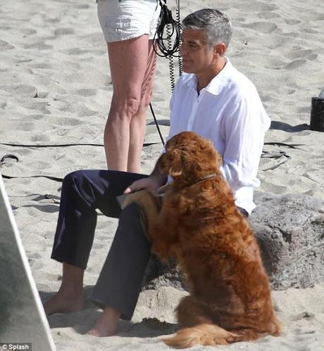George Clooney a Malibu parla con il bubù
