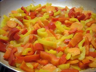 FANTASIA DI BOCCONCINI DI POLLO E VERDURE