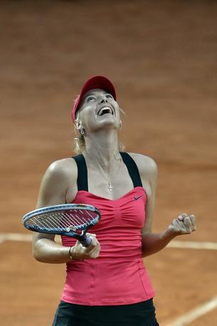 Tennis, Sharapova da grande regina a Roma