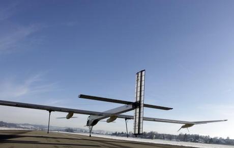 Primo volo di Solar Impulse sul Mediterraneo, HB-SIA un aereo ad energia rinnovabile